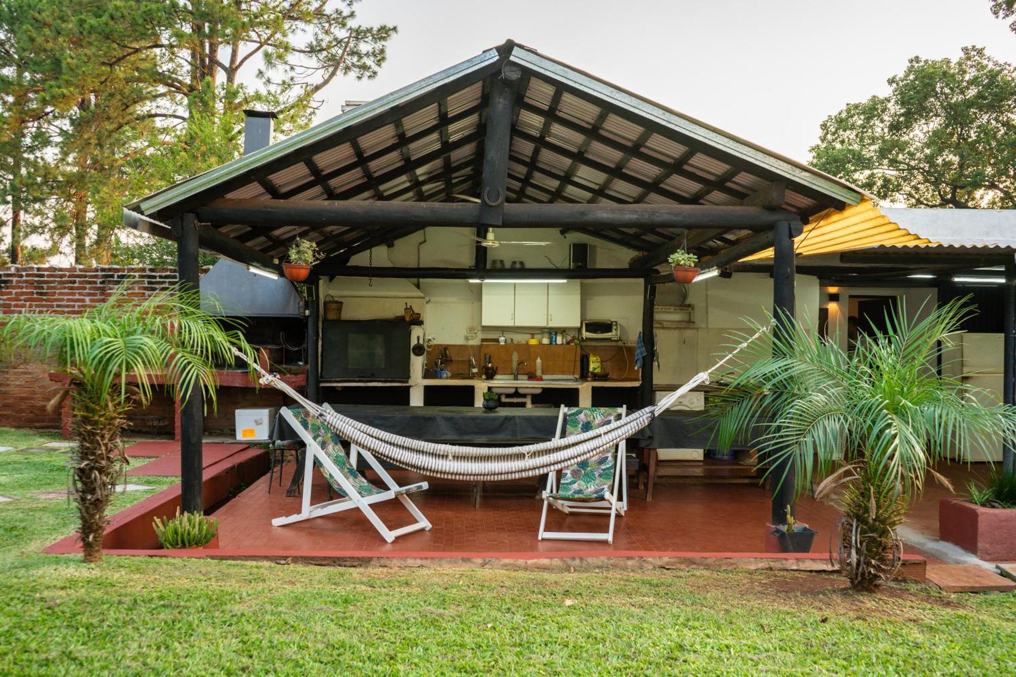 " Casa Quinta "San Bernardo" Con Pileta Y Amplio Jardin Villa Posadas Exterior photo